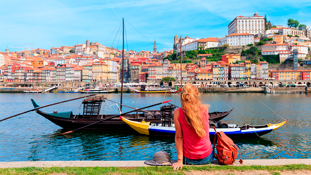 1000x563_Blog_Porto_ Erasmus Destination of the Year.jpg